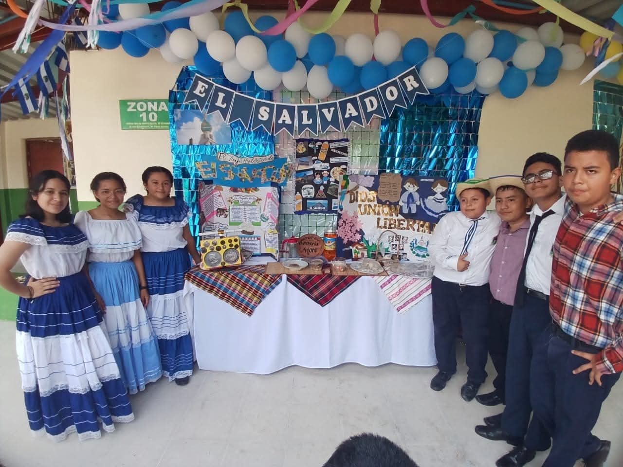 Fortalecemos la identidad salvadoreña